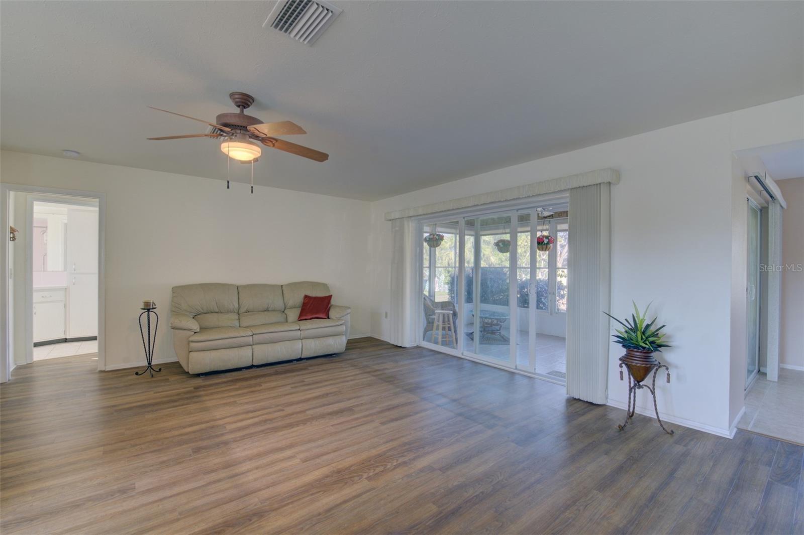 Photo 7 of 1610 CYPRESS POINT CT