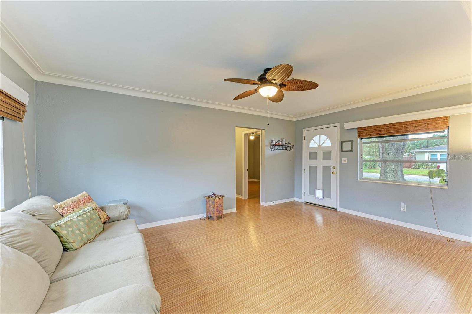 Photo 3 of 3601 YARDLEY AVE N