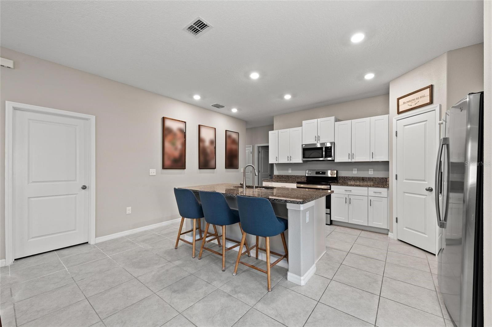 Photo 4 of 15304 MILLER CREEK DR