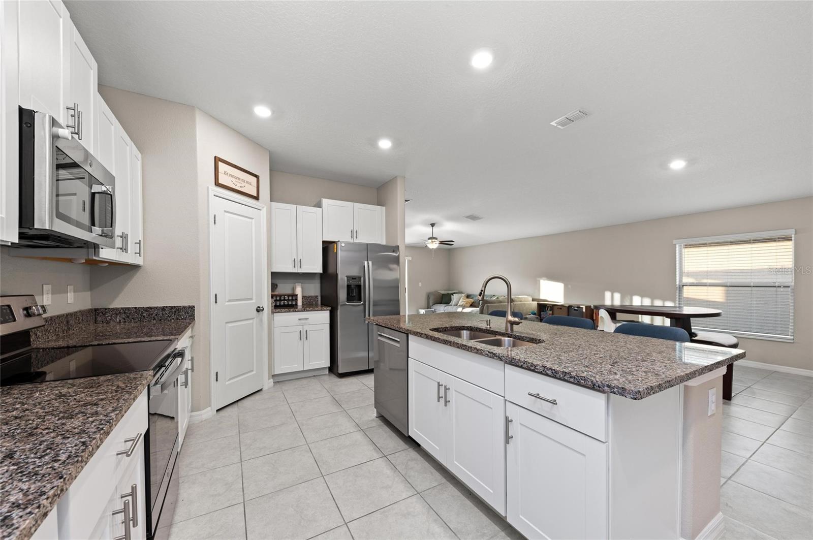 Photo 5 of 15304 MILLER CREEK DR