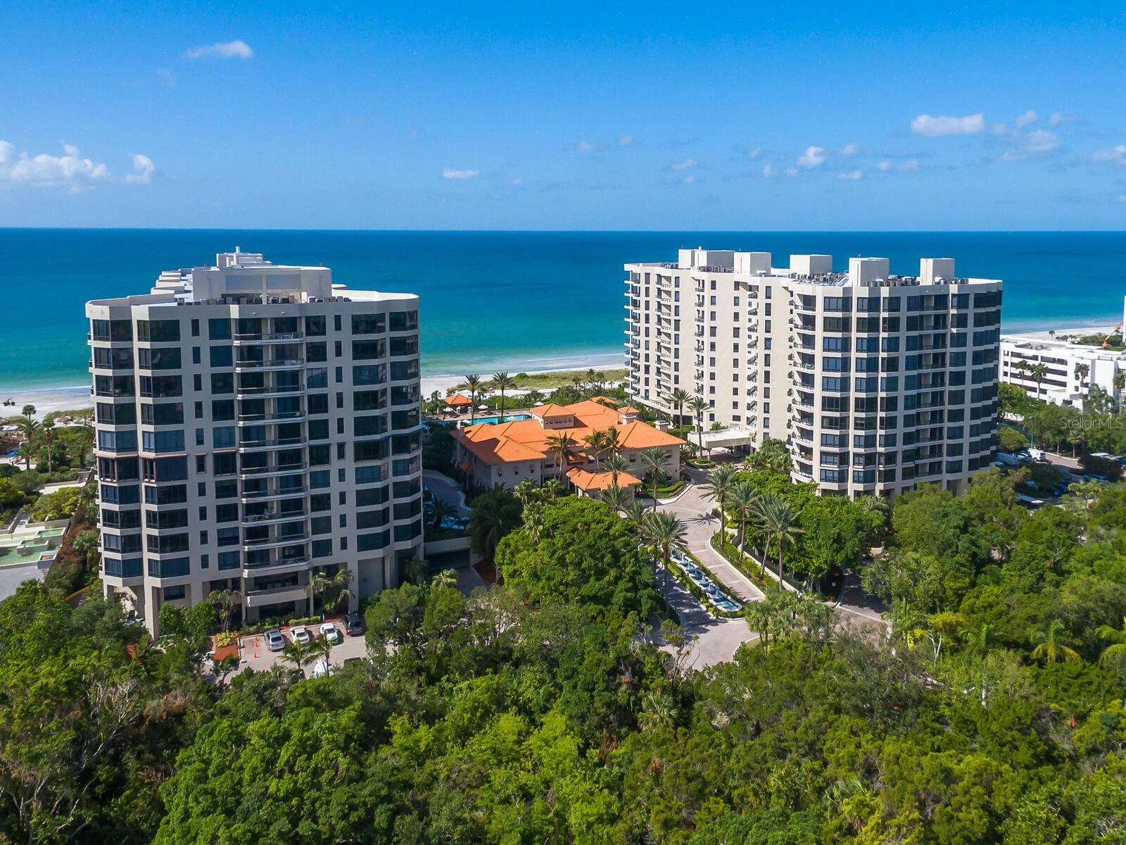 Photo 2 of 1281 GULF OF MEXICO DR #404