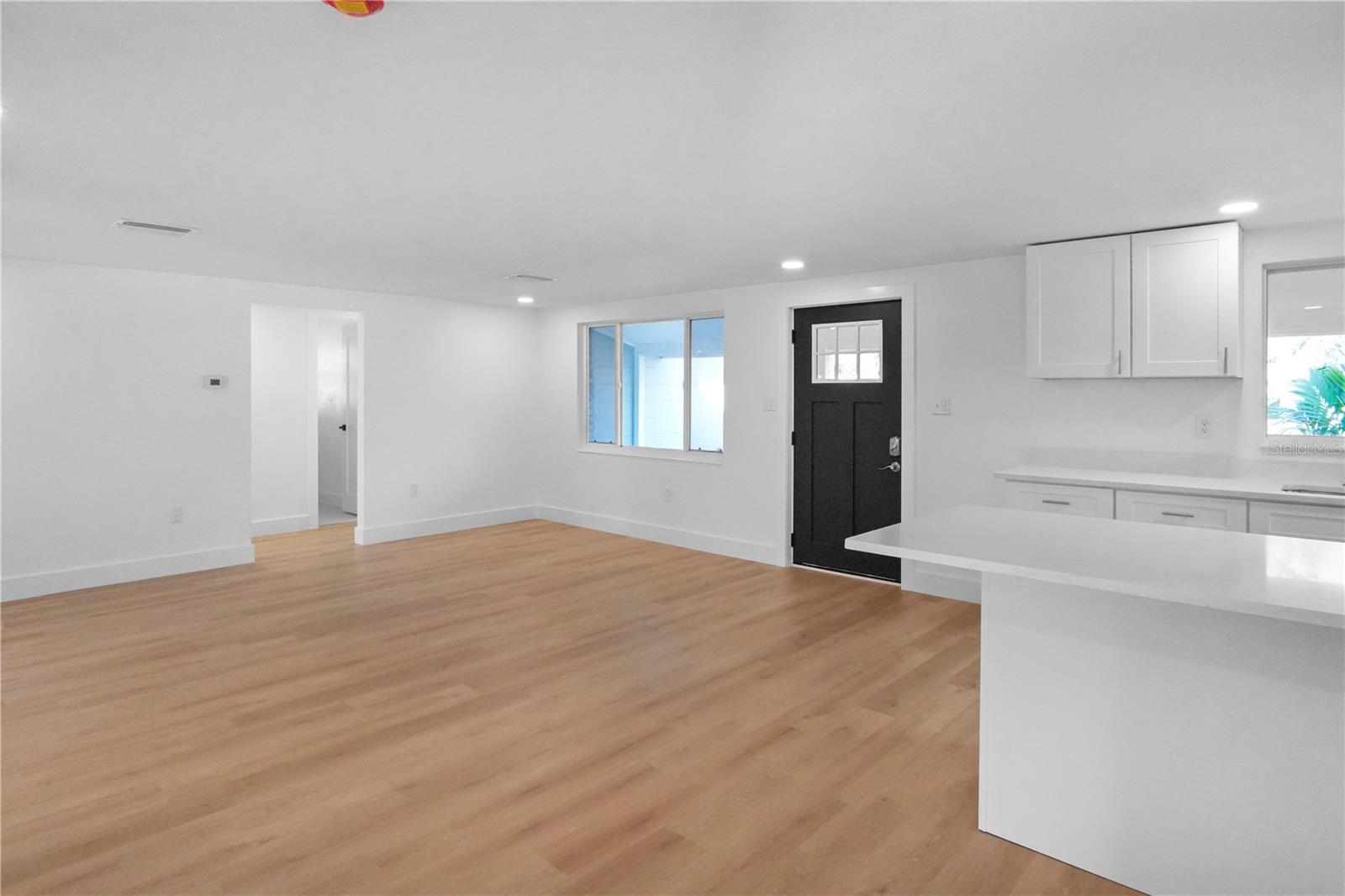 Photo 5 of 3952 COLERIDGE PL