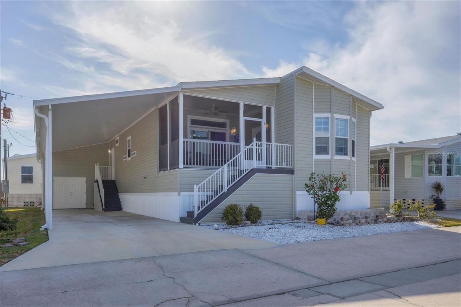 Photo 3 of 10315 CORTEZ RD W #5H