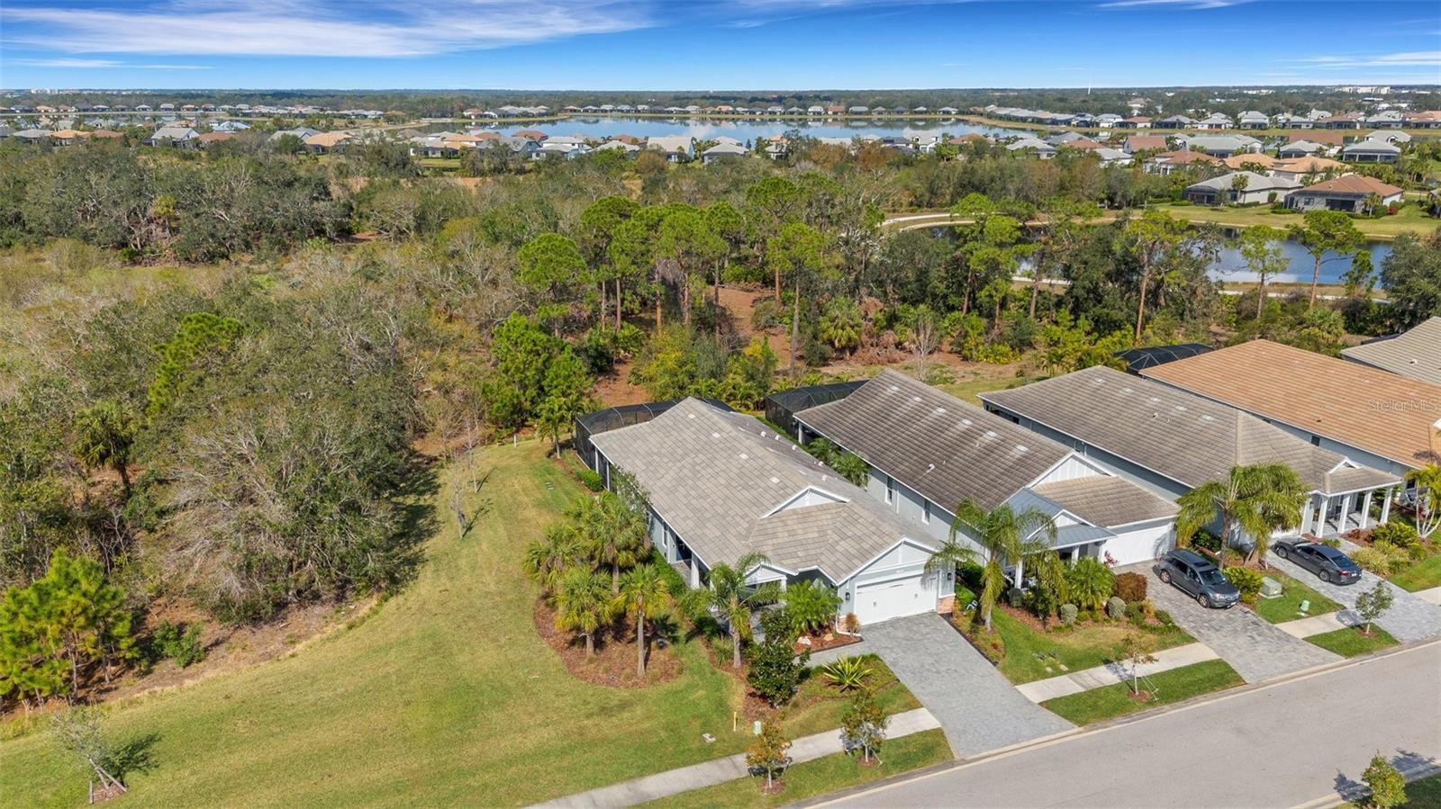 Photo 3 of 8018 SANDSTAR WAY