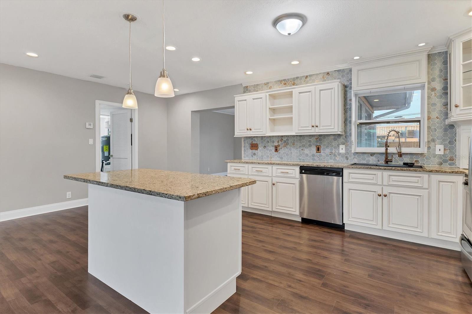 Photo 7 of 5118 6TH AVENUE DR W