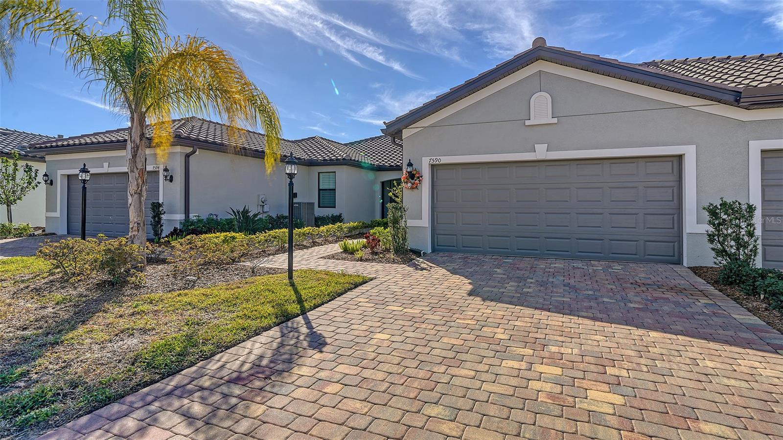 Photo 3 of 7590 SUMMERLAND CV