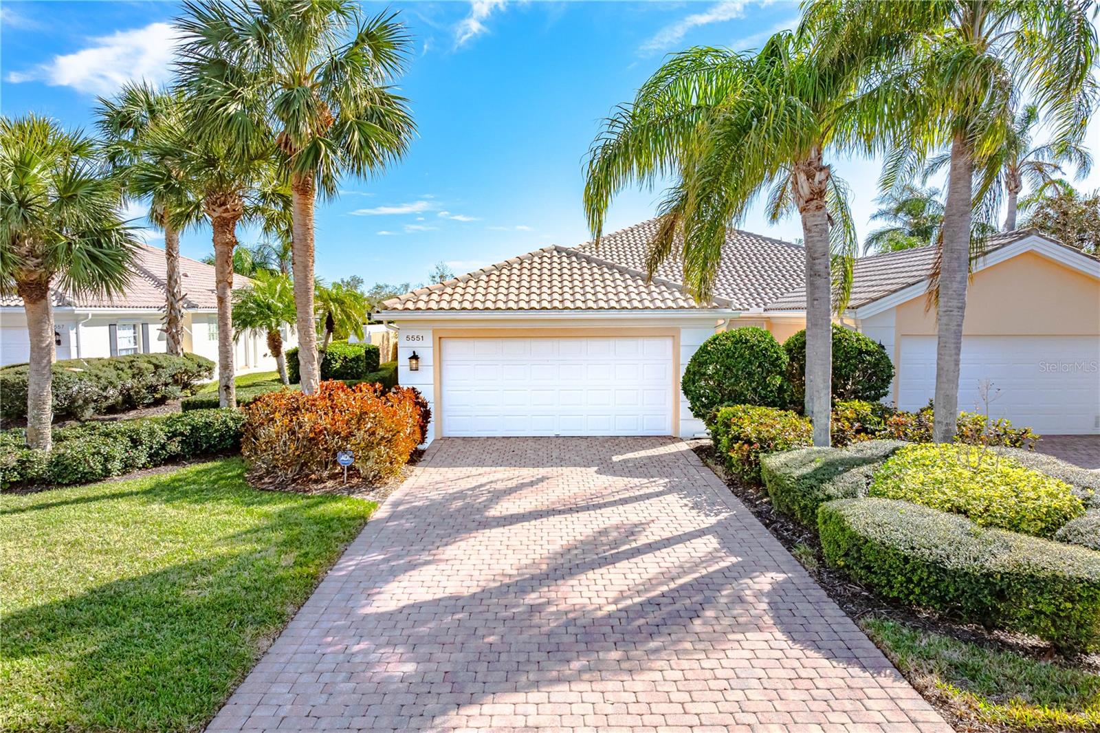 Photo 2 of 5551 AVELLINO PL