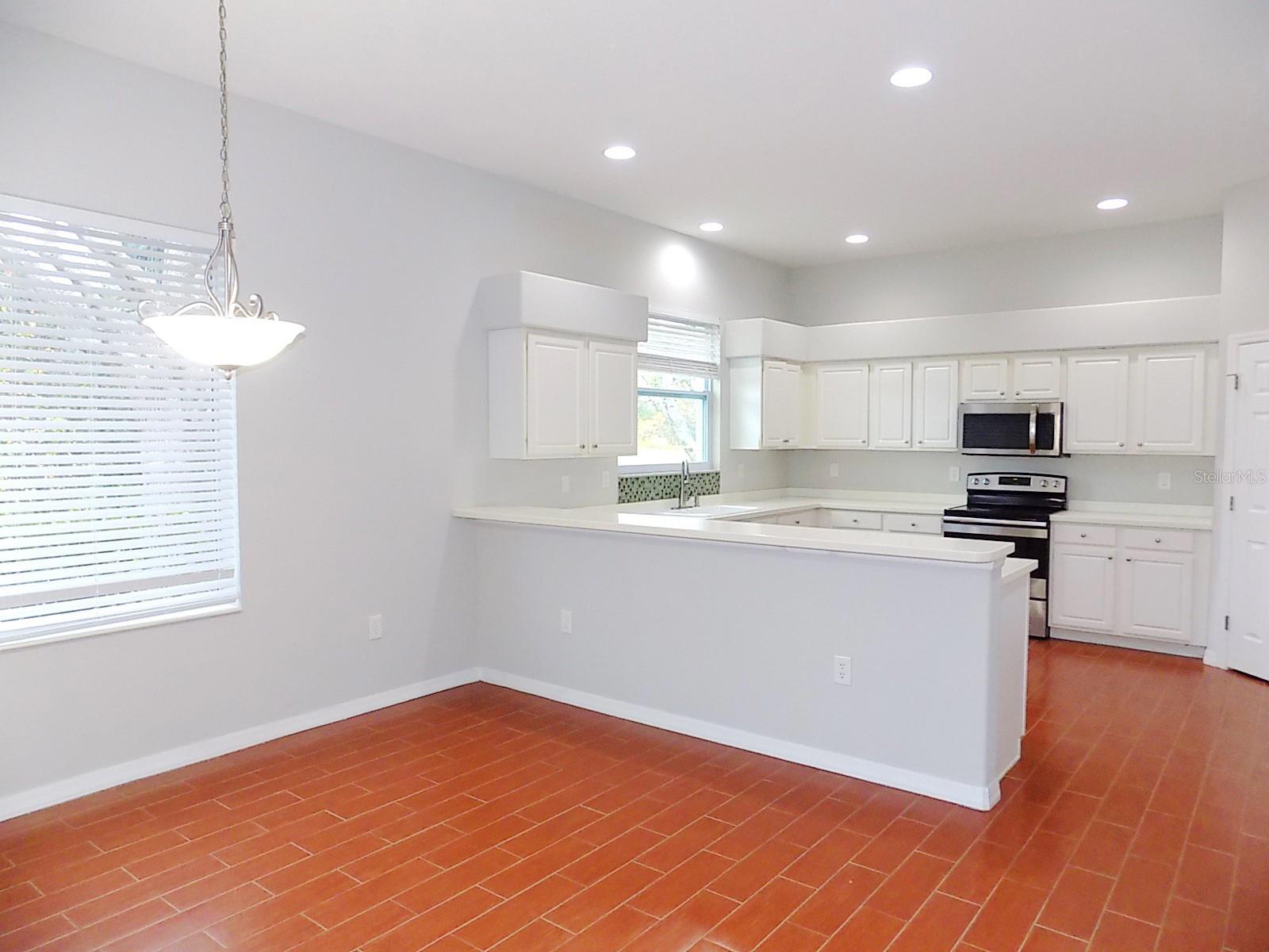 Photo 7 of 7212 SOUTHGATE CT