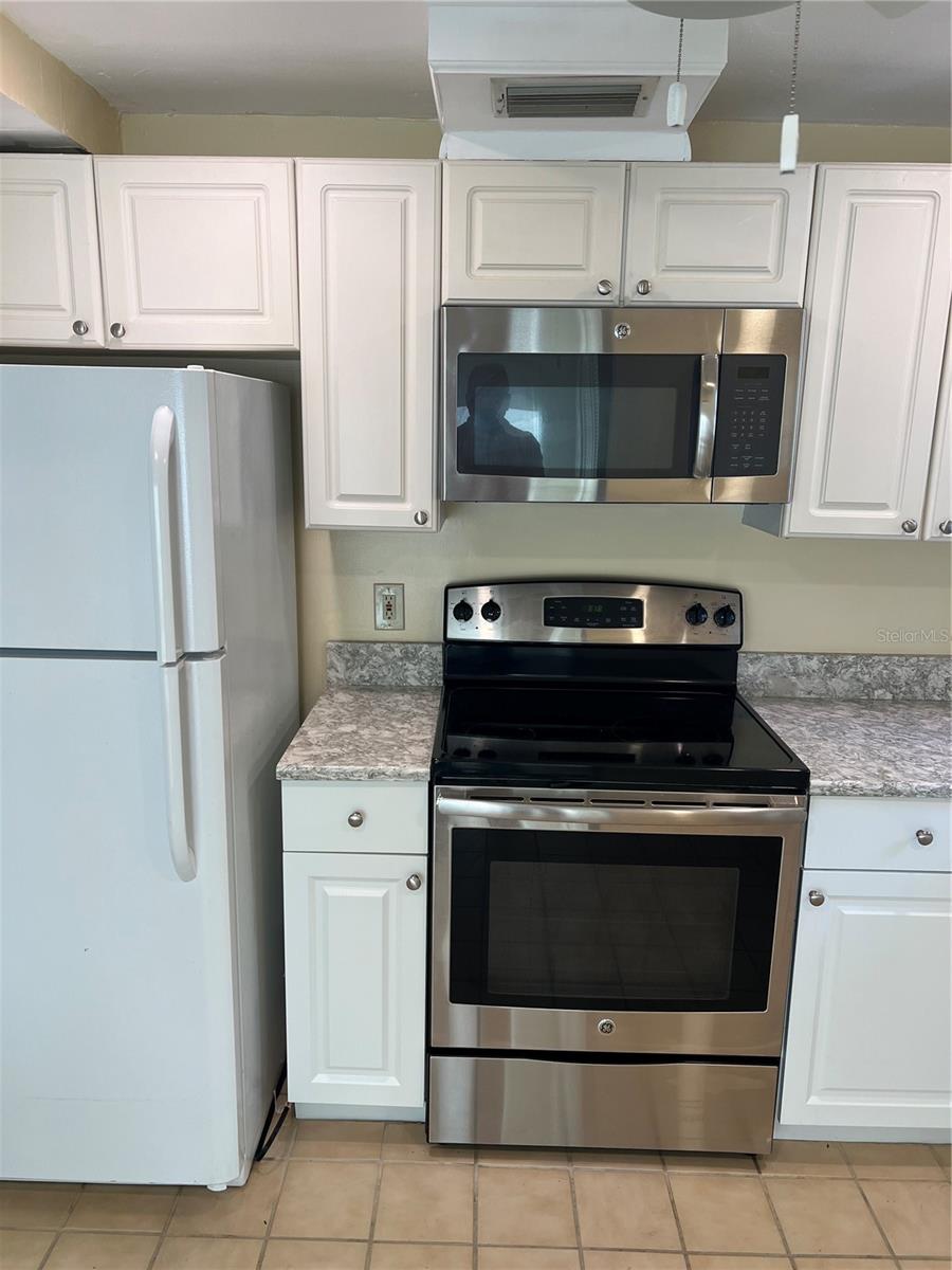 Photo 3 of 6038 RED MAPLE RD #1003