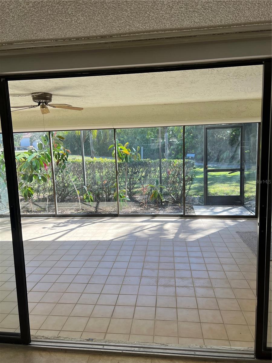 Photo 6 of 6038 RED MAPLE RD #1003
