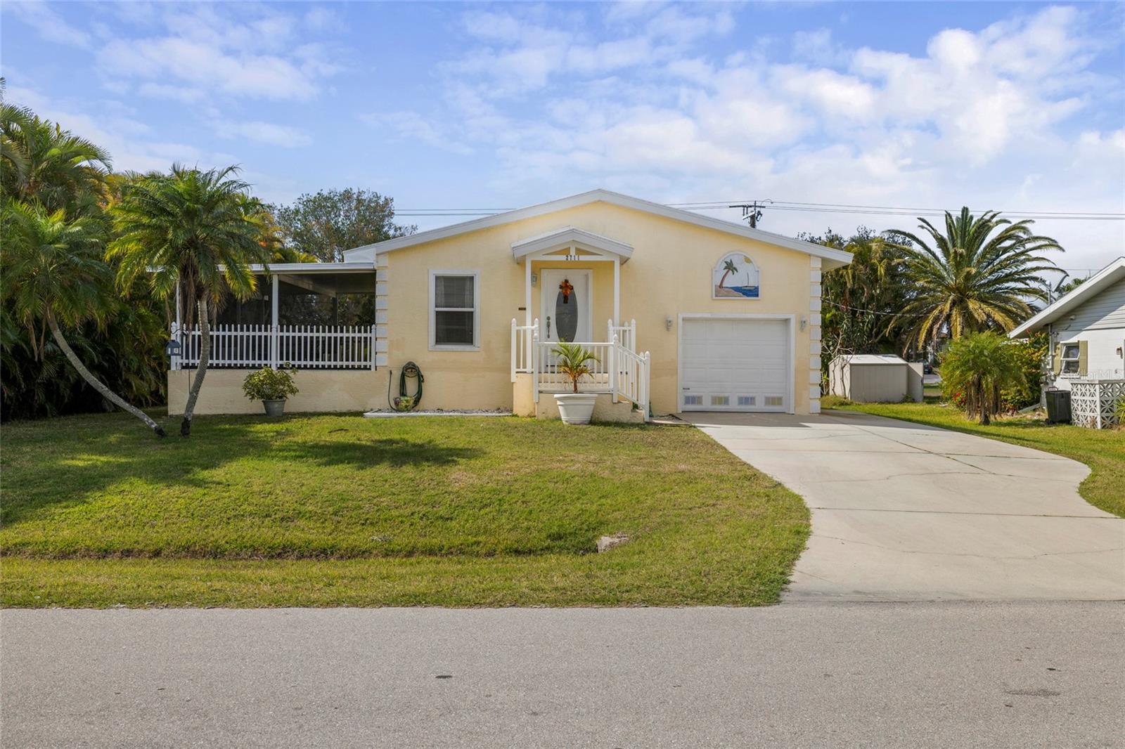 Photo of 2711 LARKSPUR DR