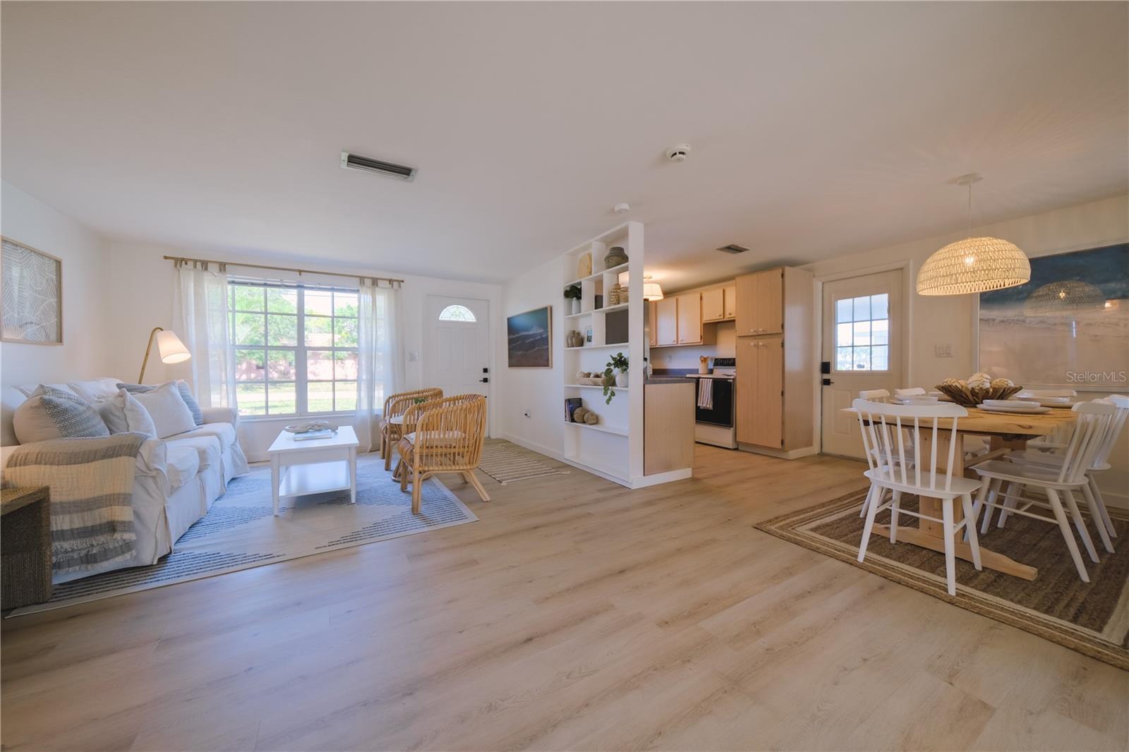 Photo 6 of 1752 BANYAN DR
