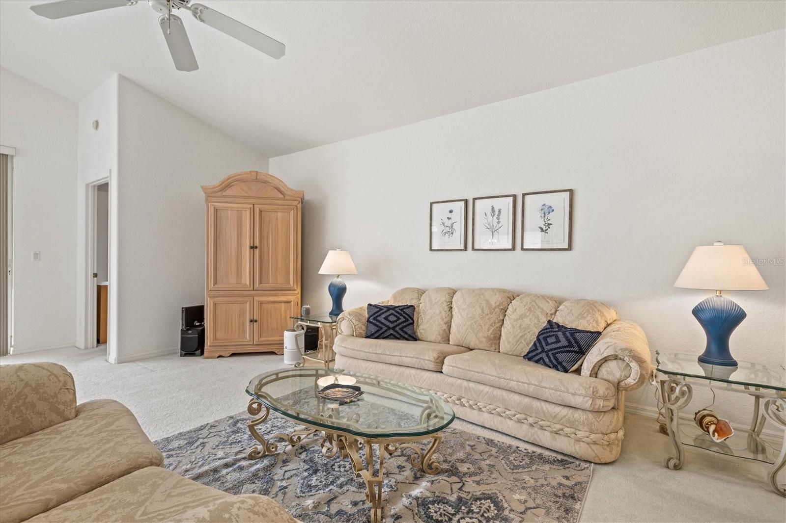 Photo 4 of 1364 BERKSHIRE CT