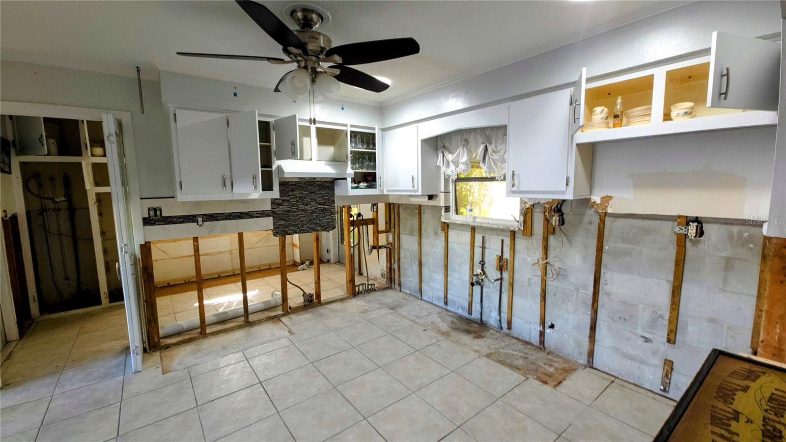 Photo 7 of 2701 LARKSPUR DR