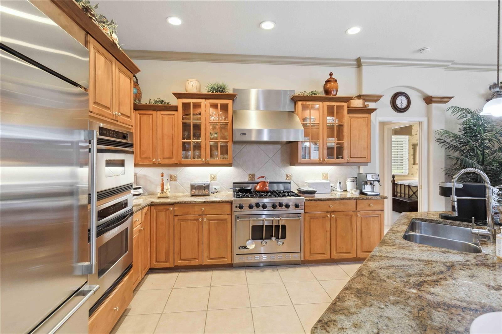 Photo 7 of 4921 WOODHURST DR