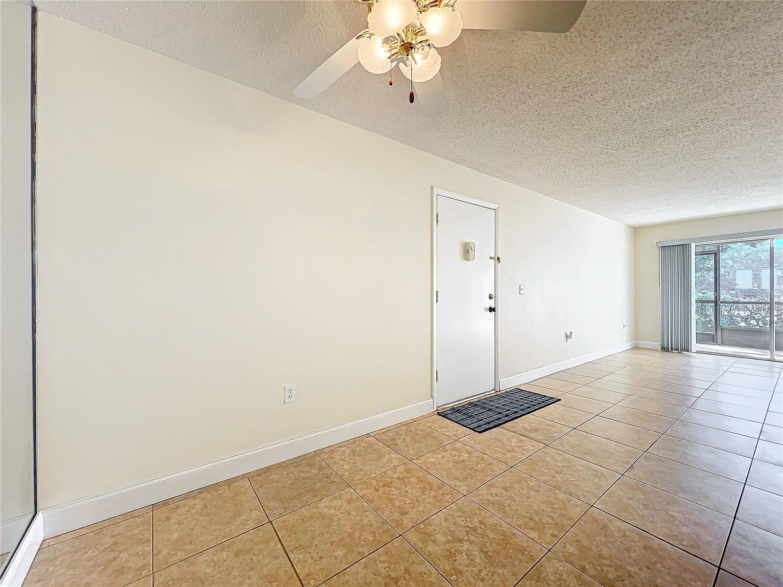 Photo 4 of 3273 BENEVA RD #101