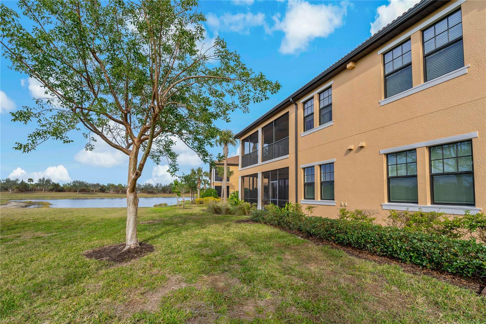 Photo 4 of 23189 BANBURY WAY #203