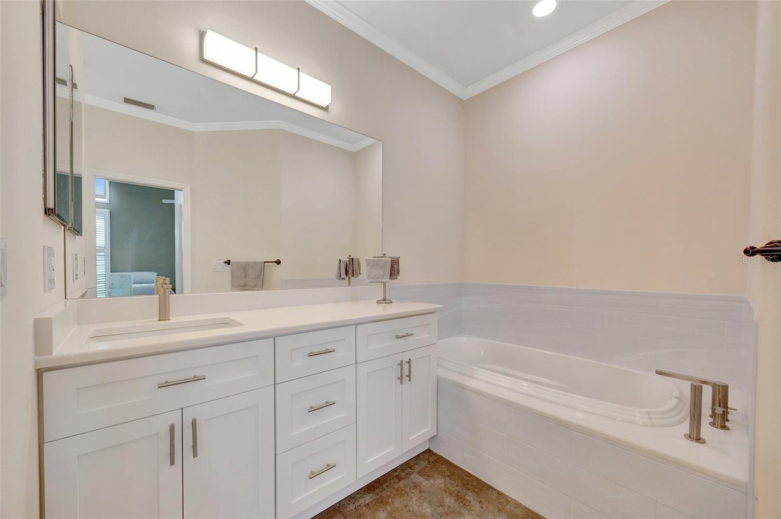 Photo 7 of 3872 MIRA LAGO DR