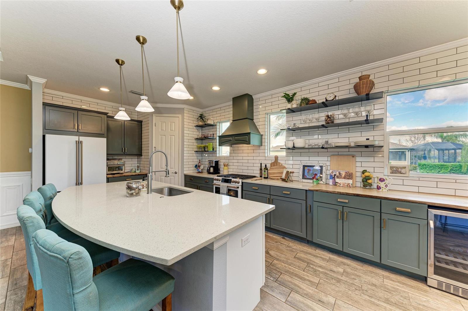 Photo 3 of 12514 GOLDENROD AVE