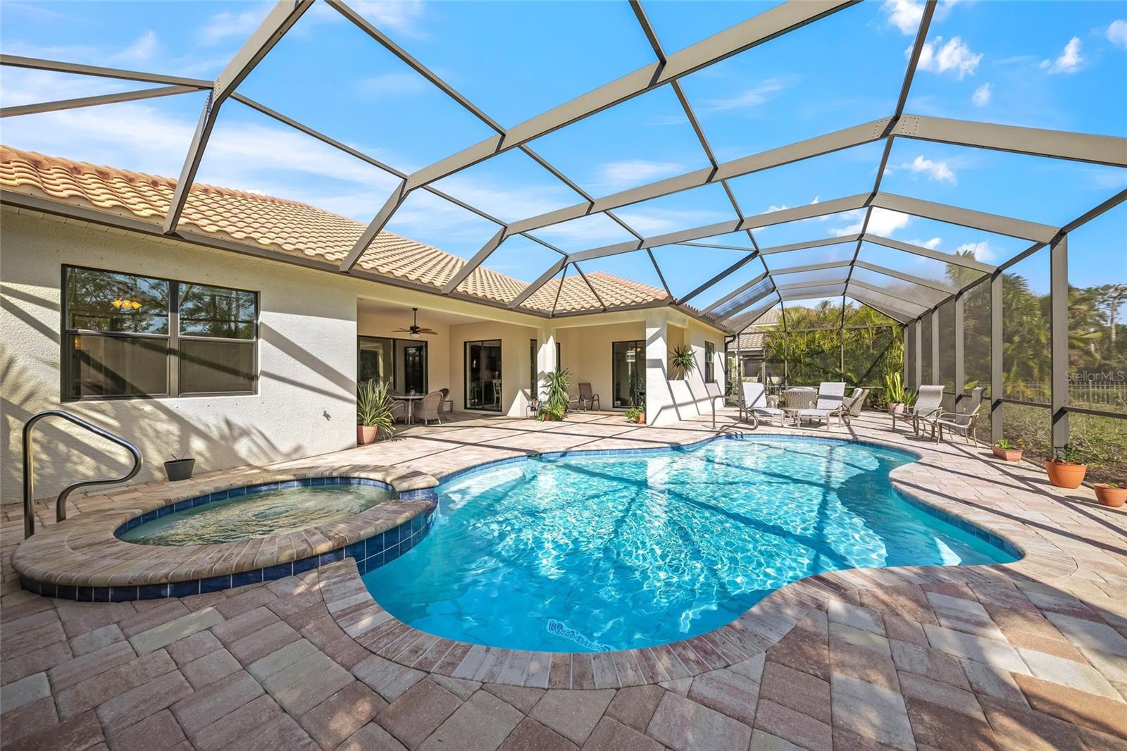 Photo 6 of 8248 LARKSPUR CIR