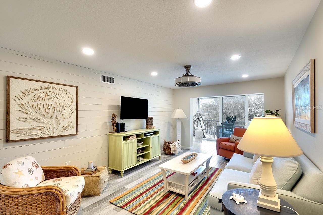 Photo 7 of 4307 GULF DR #208