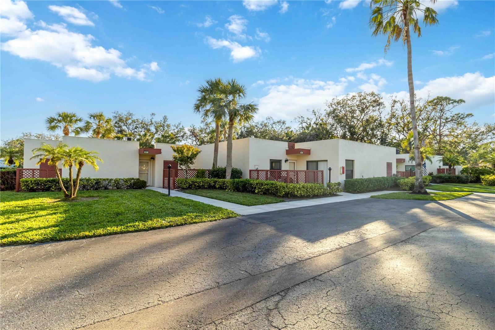 Photo 6 of 805 SPRING LAKES BLVD #805