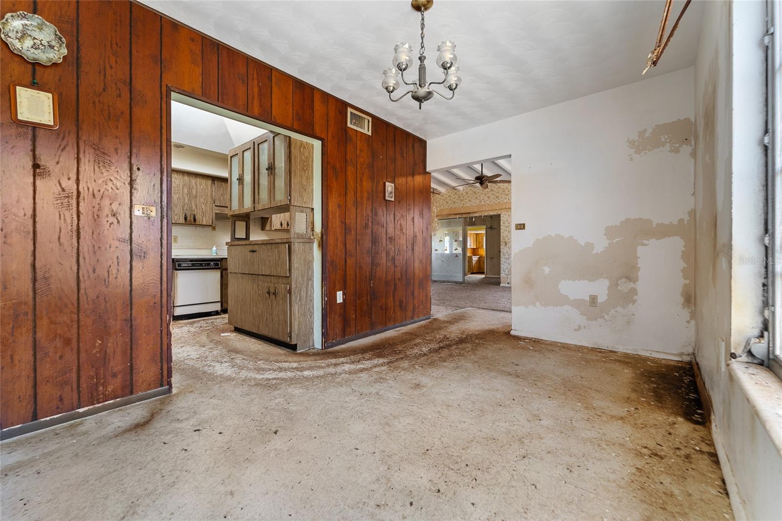 Photo 7 of 323 48TH ST NW