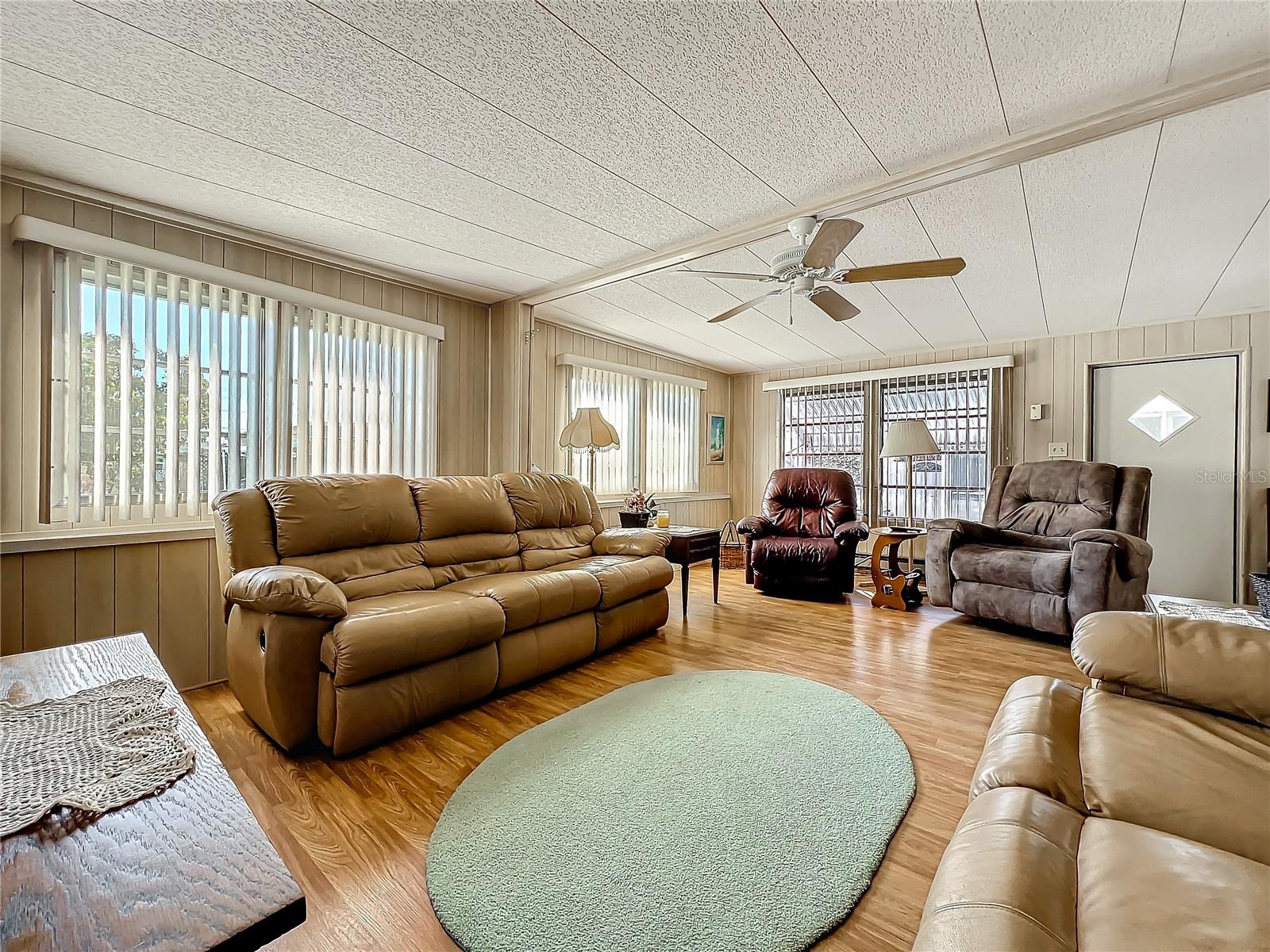 Photo 7 of 511 50TH AVENUE DR W