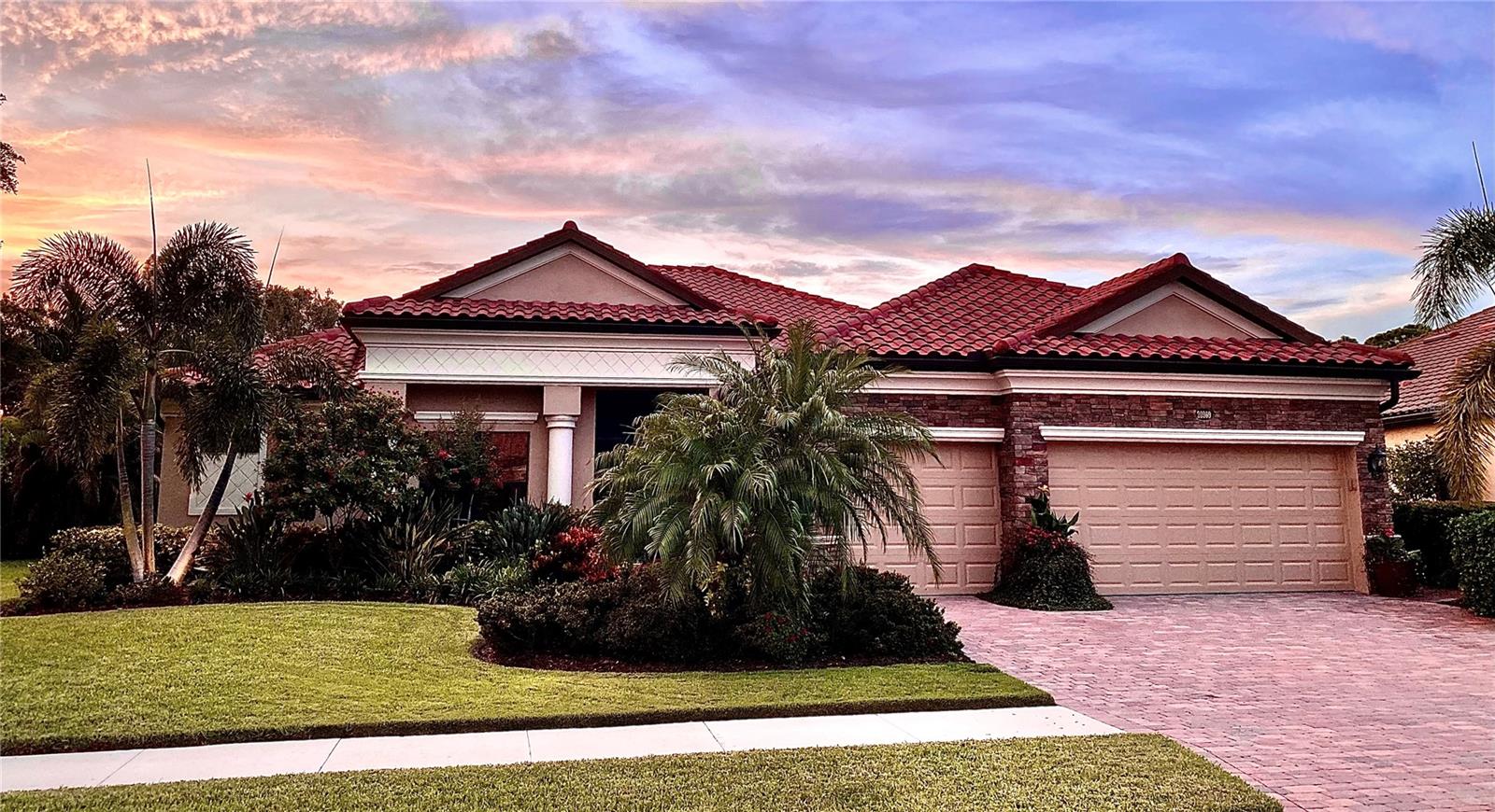 Photo 2 of 20909 LOGGIA CT