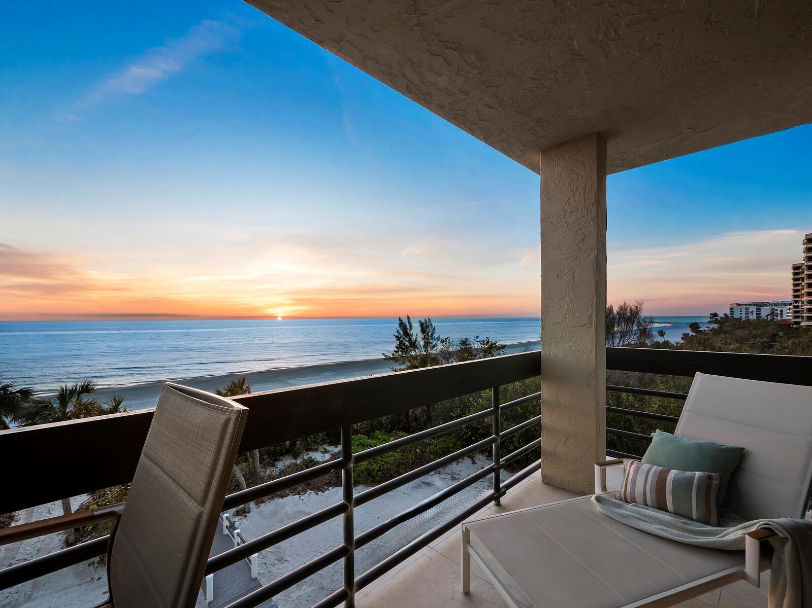 Photo 3 of 1145 GULF OF MEXICO DR #305
