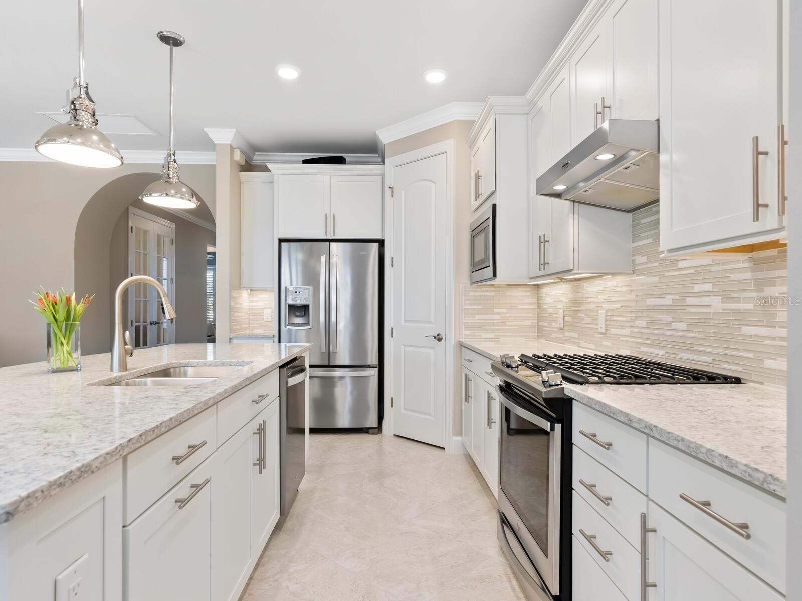 Photo 6 of 12325 MARSH POINTE RD