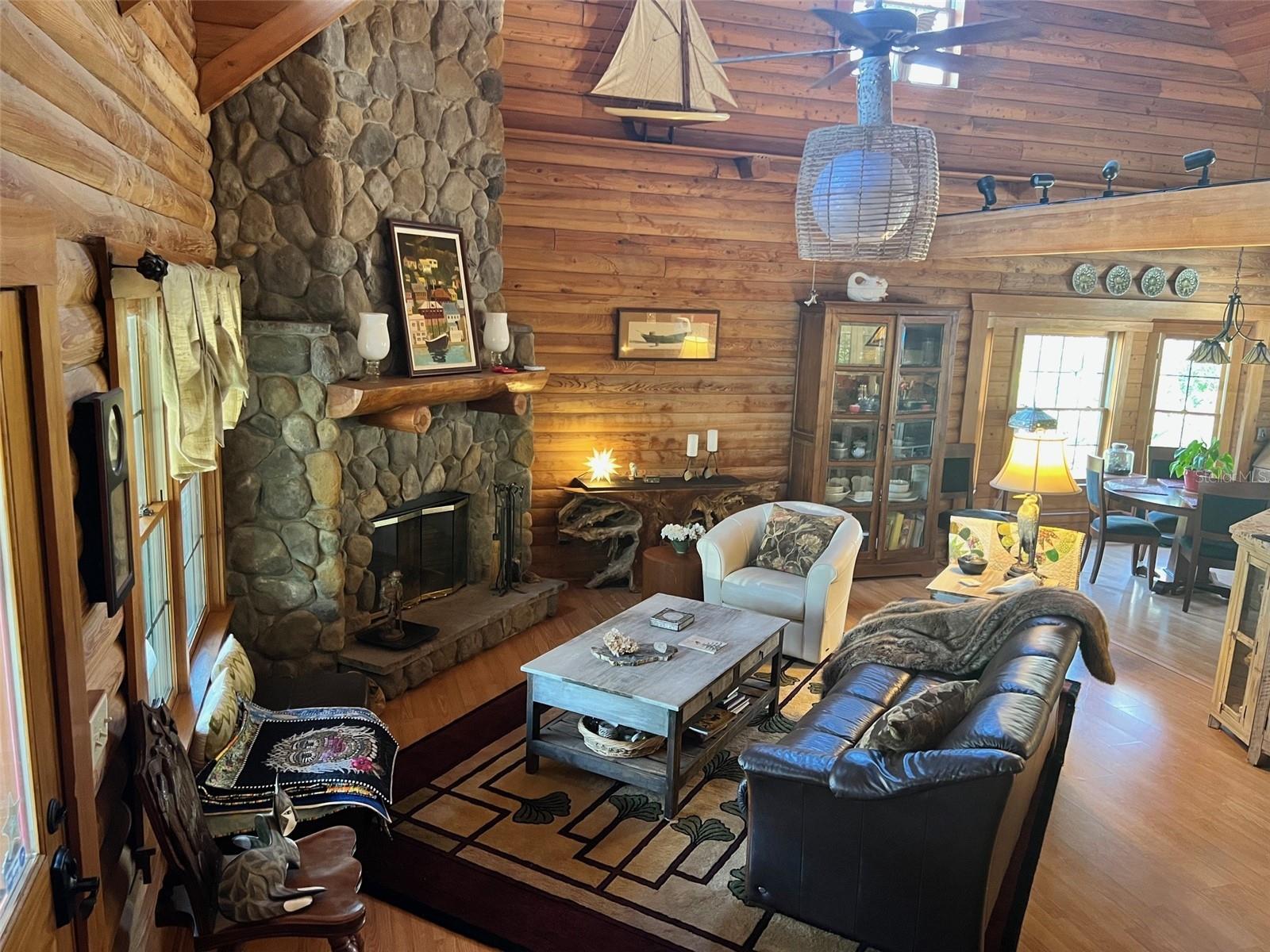 Photo 4 of 7102 VALRIE LN