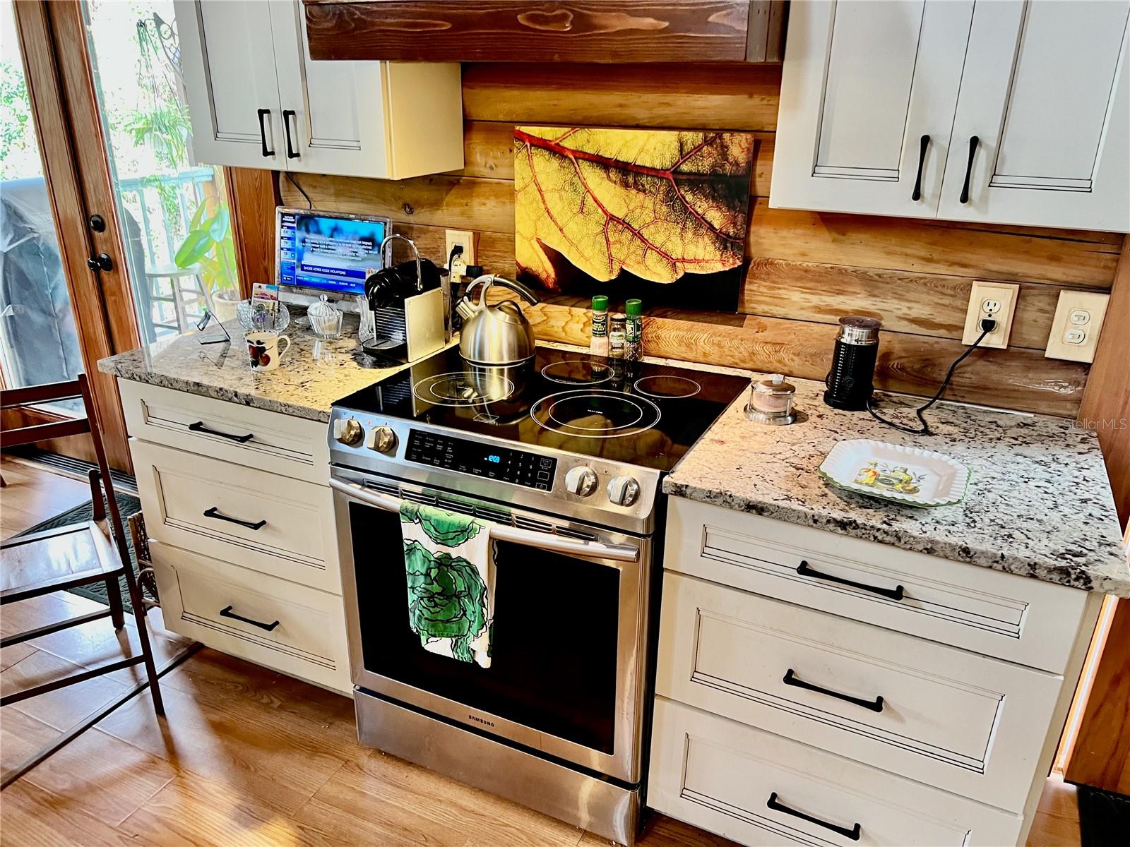 Photo 7 of 7102 VALRIE LN