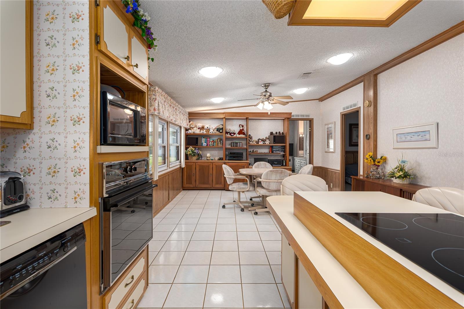 Photo 7 of 8449 IMPERIAL CIR