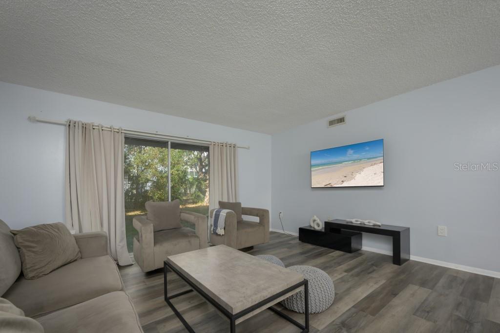 Photo 3 of 2625 PINE LAKE TER #B