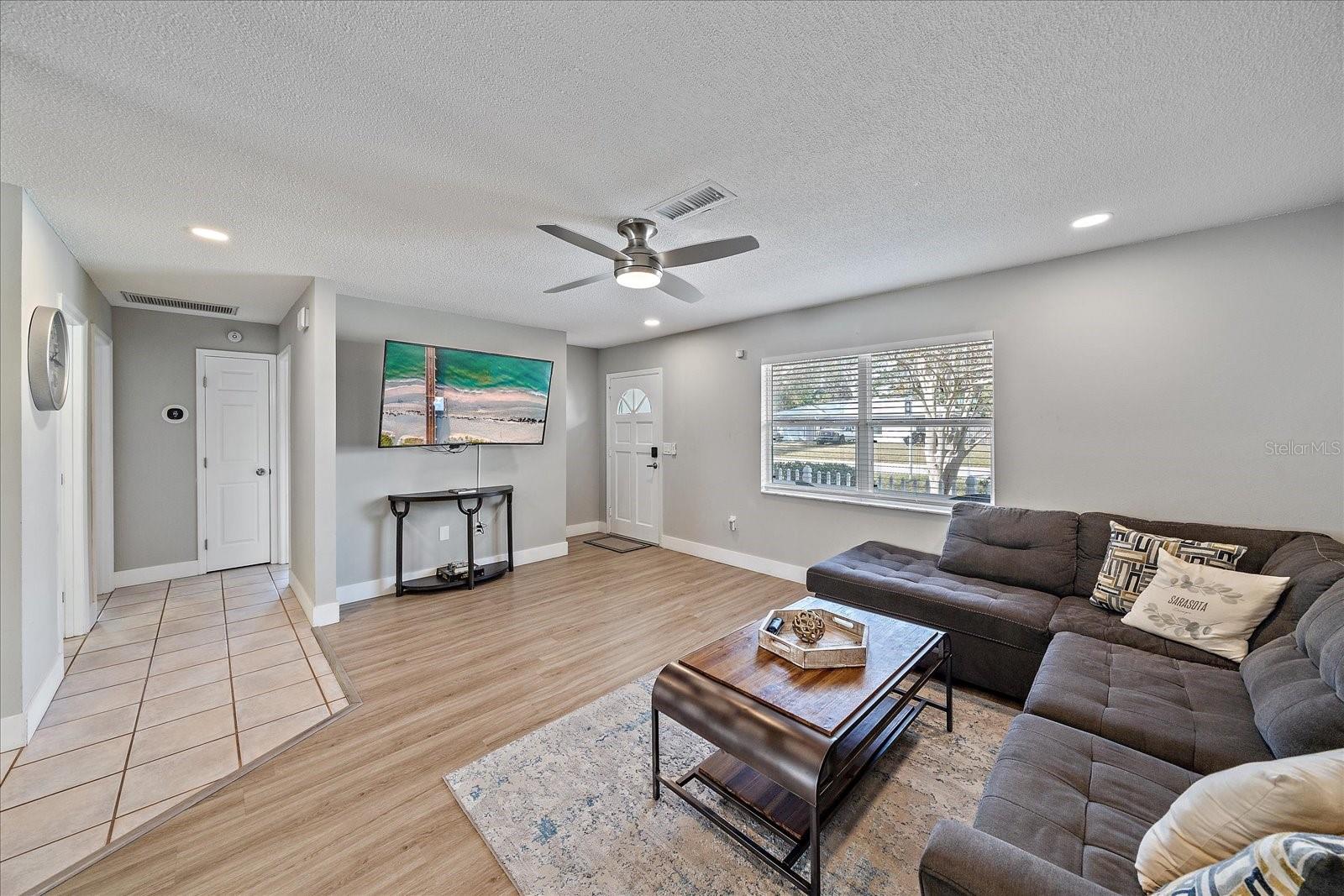 Photo 7 of 4522 BUSTI DR
