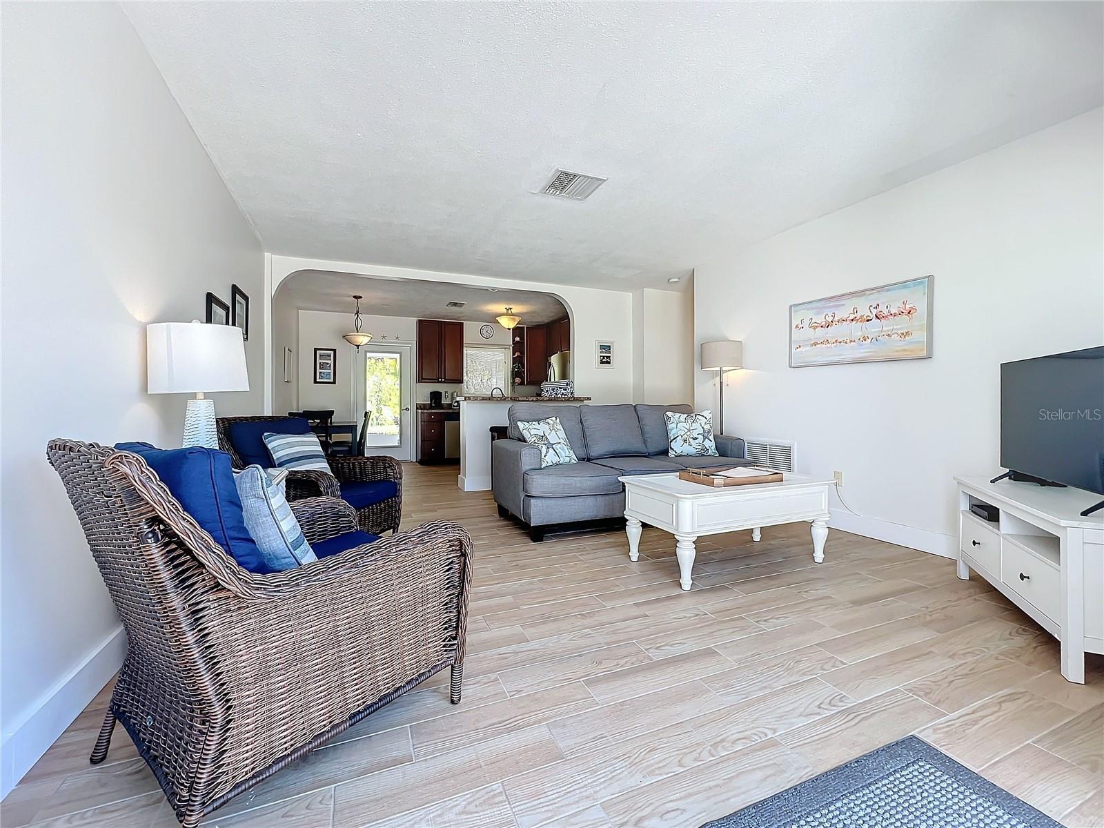 Photo 5 of 207 75TH ST #W