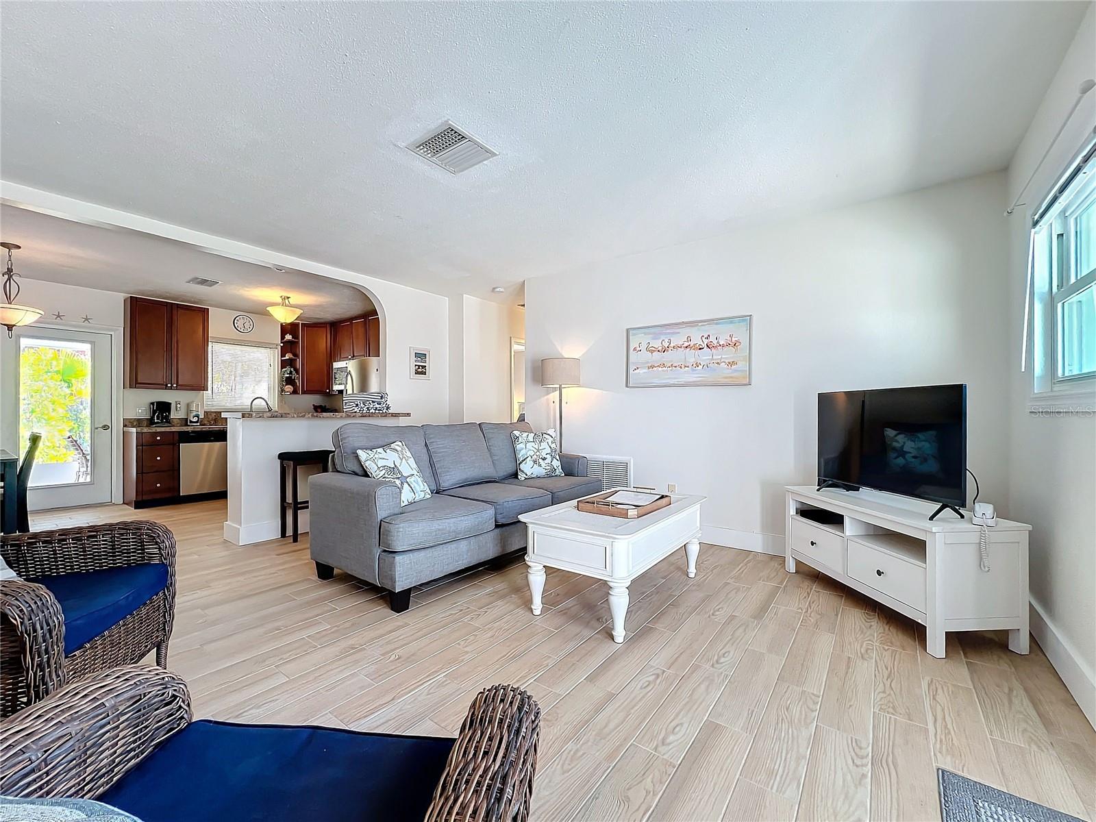 Photo 6 of 207 75TH ST #W