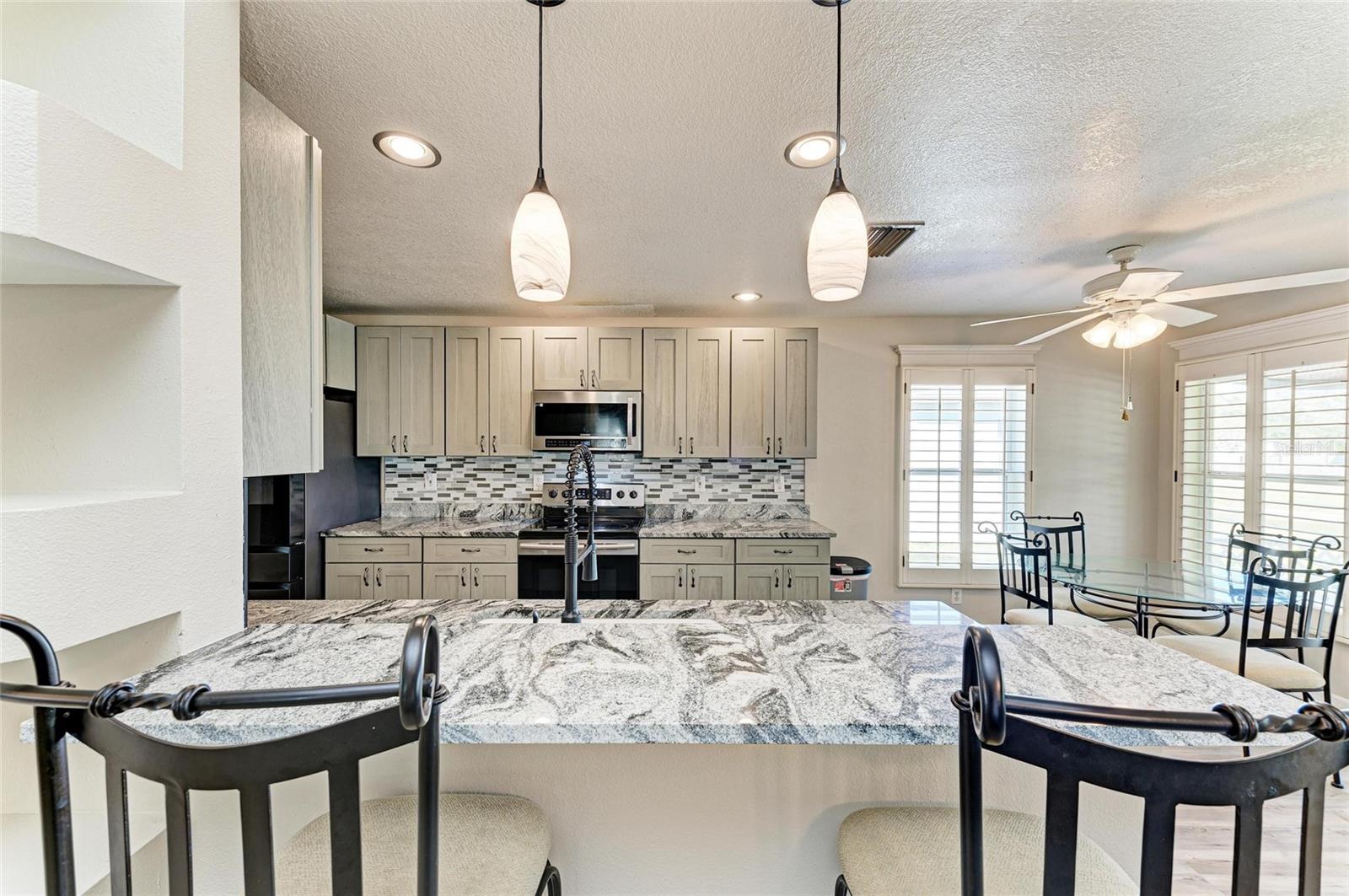 Photo 6 of 11744 SHIRBURN CIR