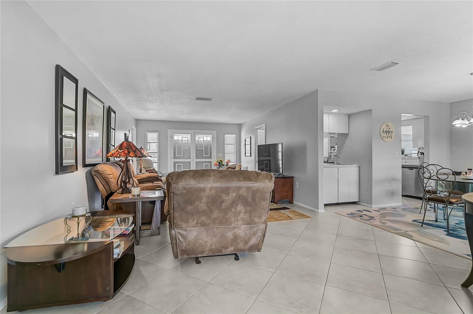 Photo 6 of 7128 W COUNTRY CLUB DR N