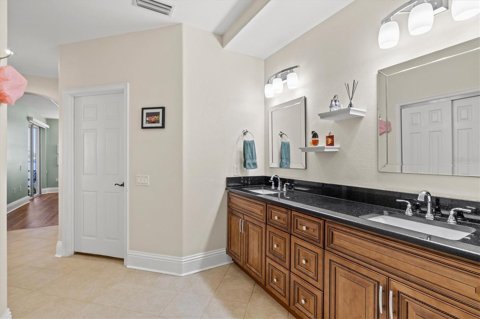 Photo of 1135 RIVERSCAPE ST #1135
