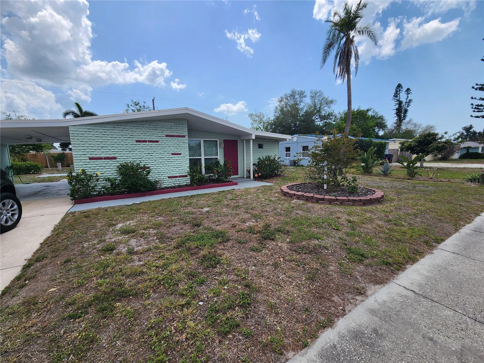 Photo of 2120 BAYSHORE GARDENS PKWY