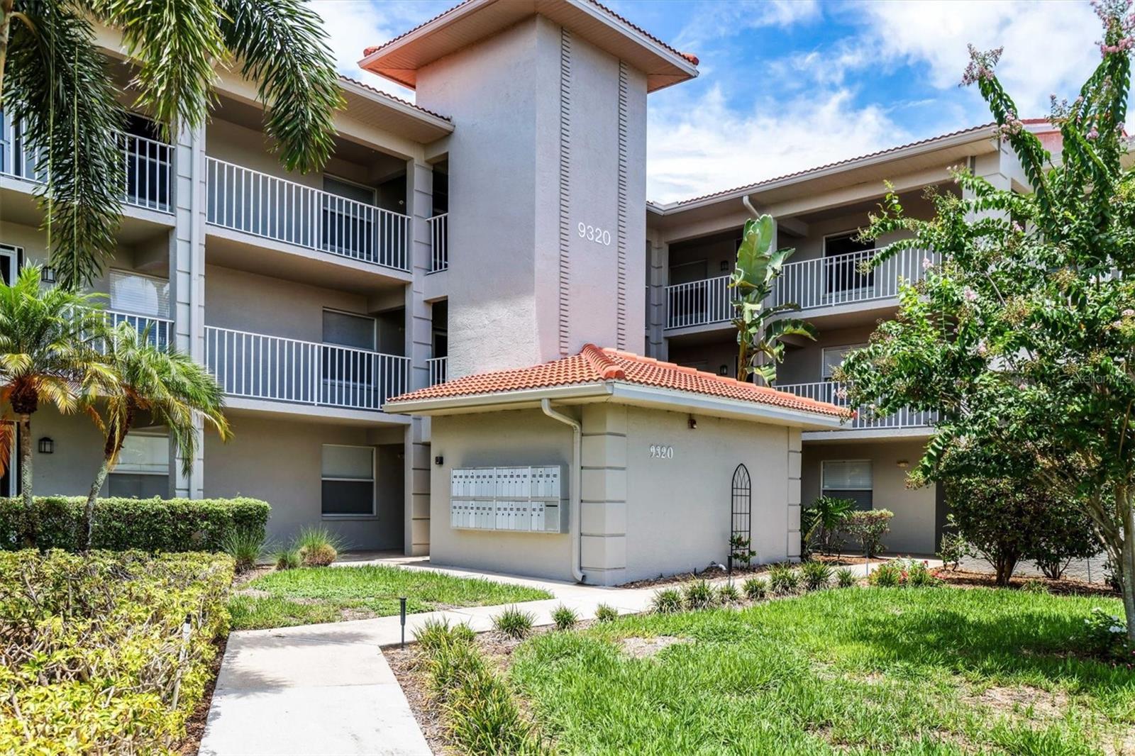 Photo 3 of 9320 CLUBSIDE CIR #2108