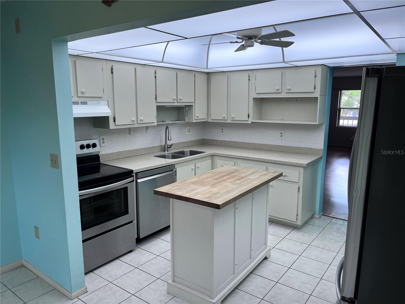 Photo 5 of 315 30TH AVE W #B203