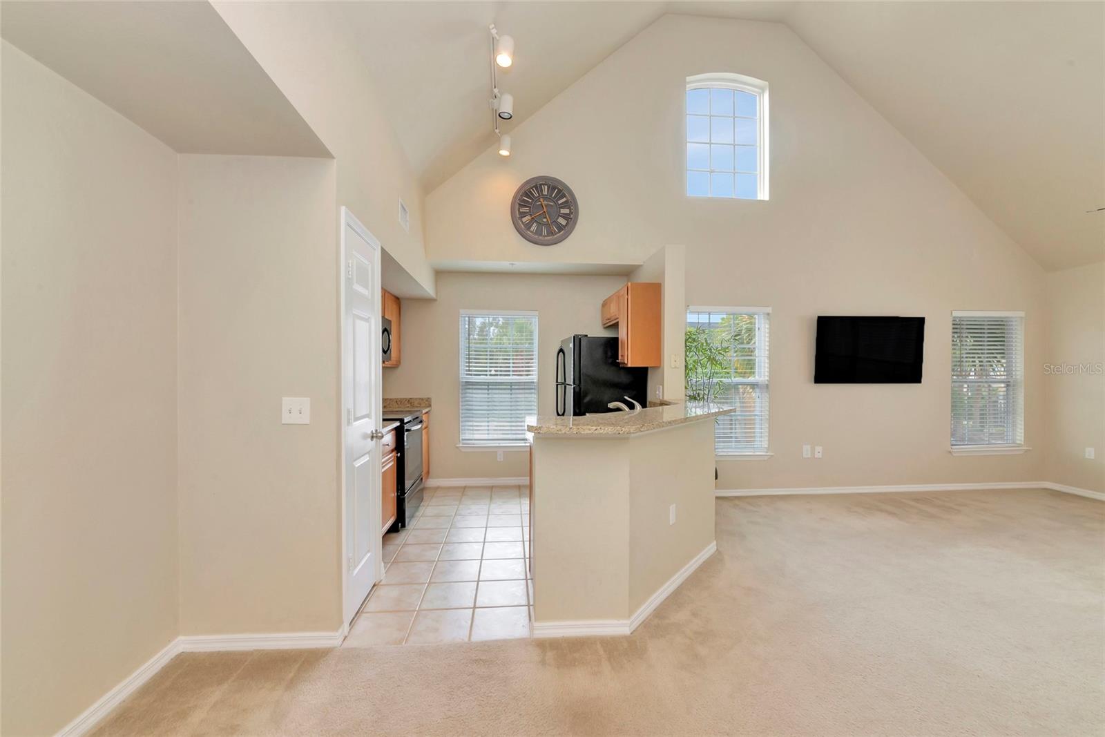 Photo 5 of 5560 ROSEHILL RD #201