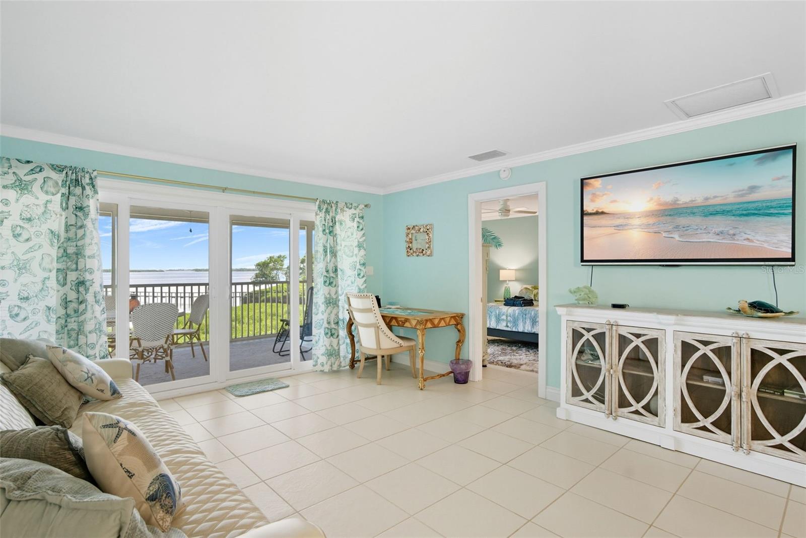 Photo 7 of 749 MANATEE AVE #749