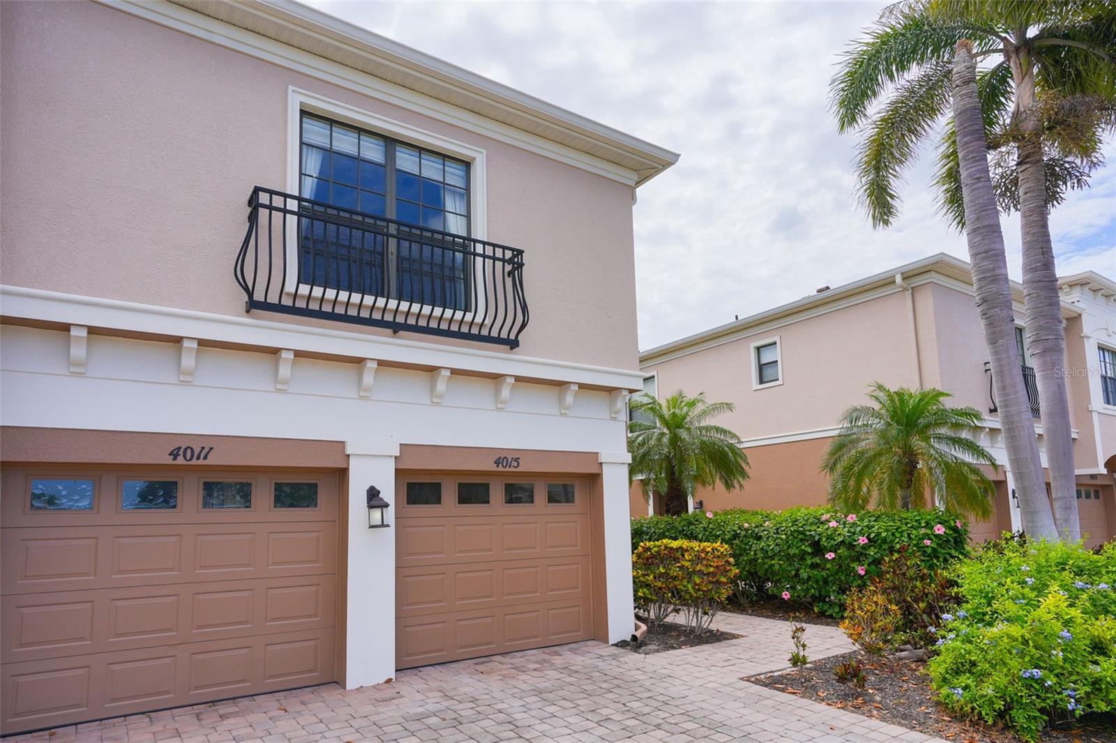 Photo 3 of 4015 OVERTURE CIR #312