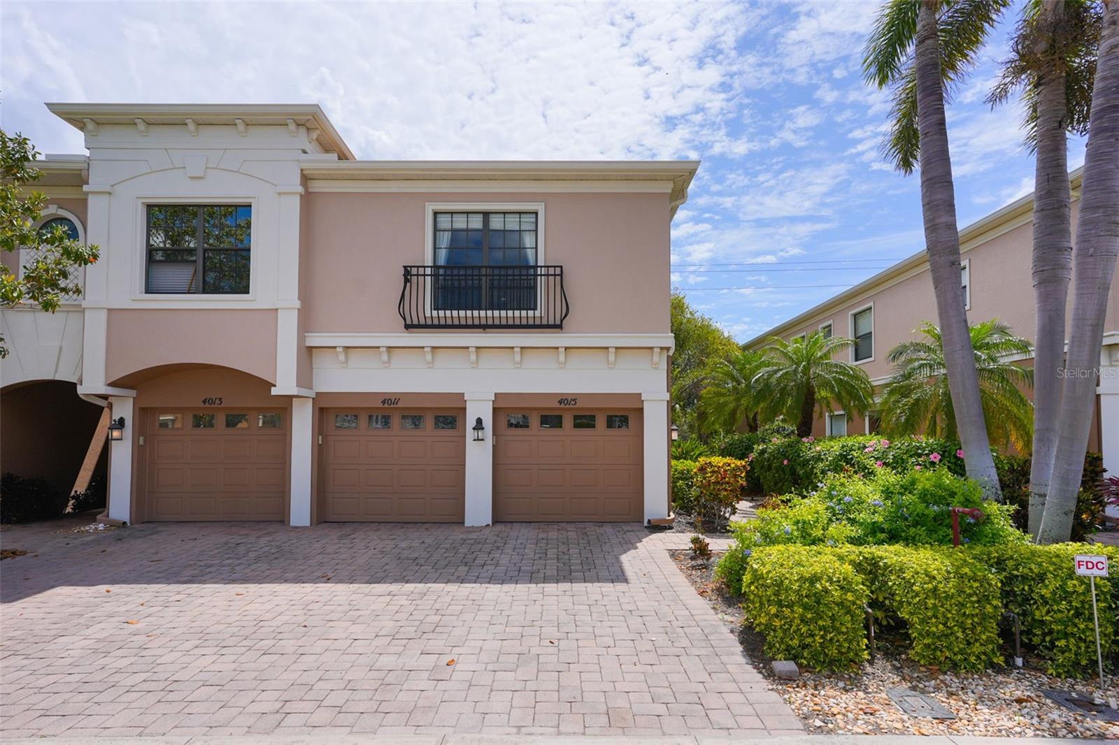 Photo 5 of 4015 OVERTURE CIR #312