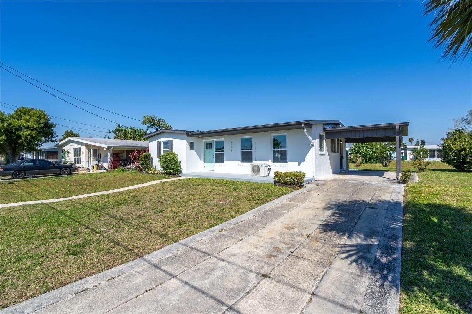 Photo 3 of 21306 HEPNER AVE