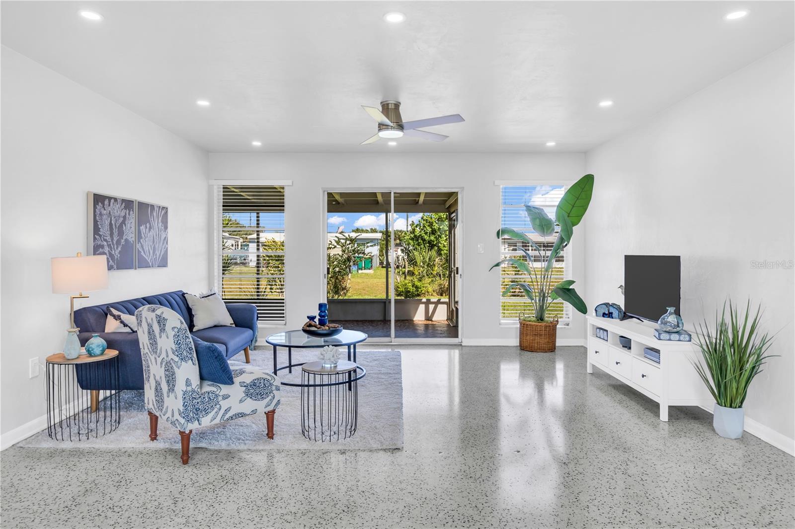 Photo 6 of 21306 HEPNER AVE